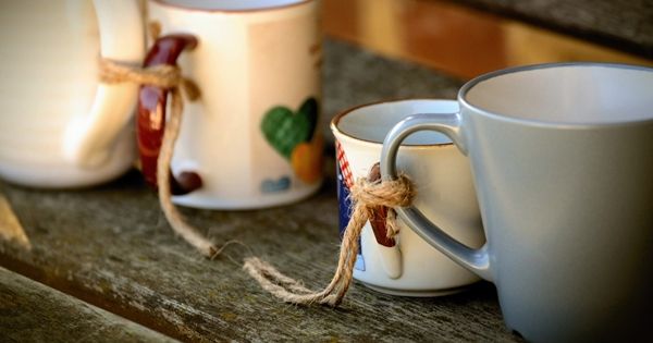 Tazas con un lazo cortado en Divorcio sólo con bienes. masfacilabogados.com